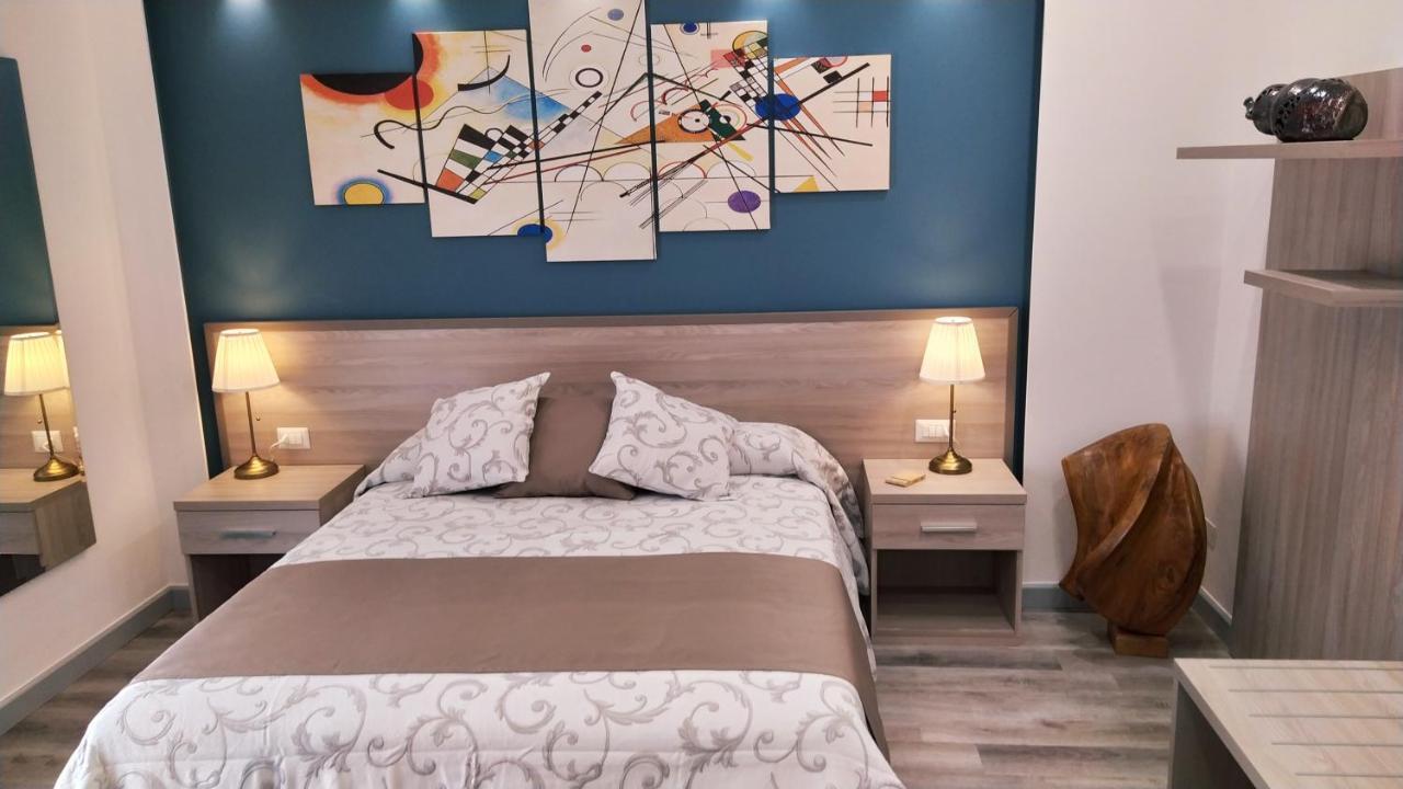 דיאמנטה B&B La Stazione מראה חיצוני תמונה