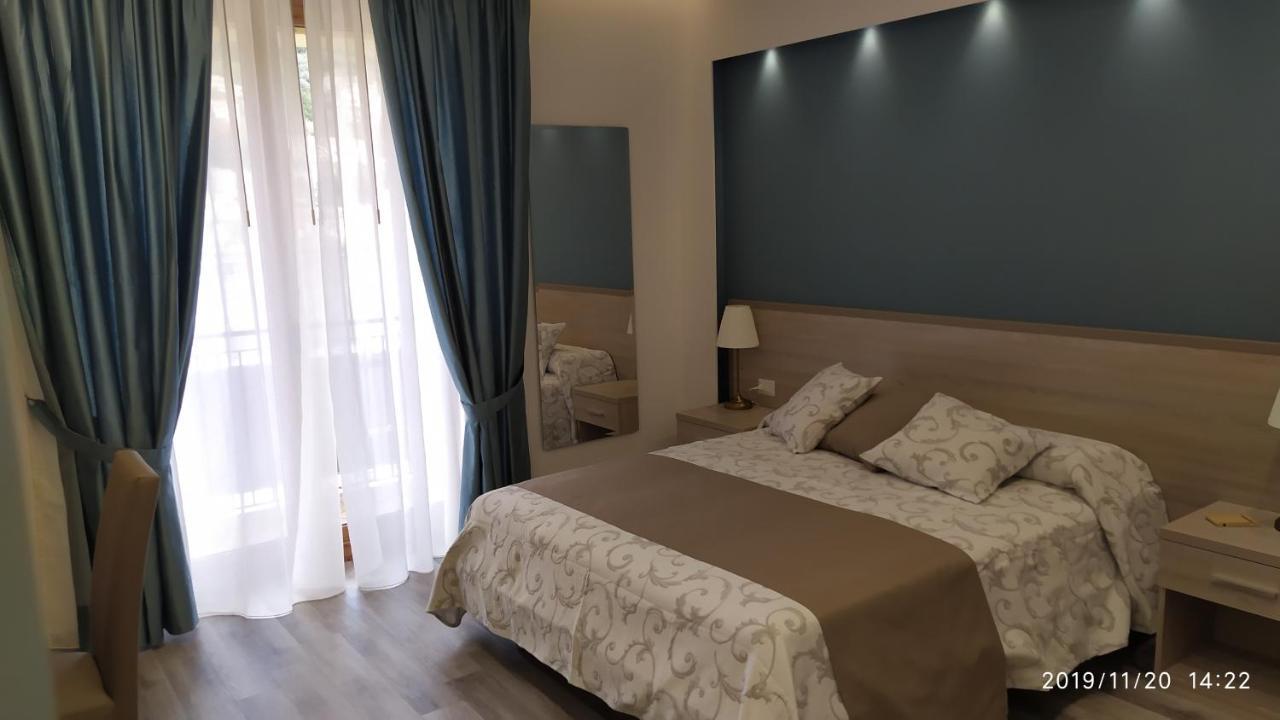 דיאמנטה B&B La Stazione מראה חיצוני תמונה